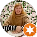 Emily Kallinteris Avatar